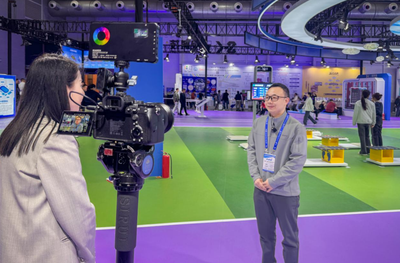 de44113aa712a953b7d7494fd0f6096e de44113aa712a953b7d7494fd0f6096e